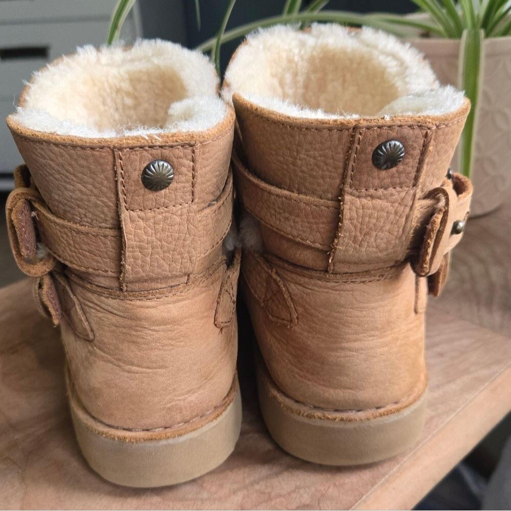 UGG Simmens Leather Buckle Moto Boots Shearling Lined Waterproof 7 - Picture 6 of 11